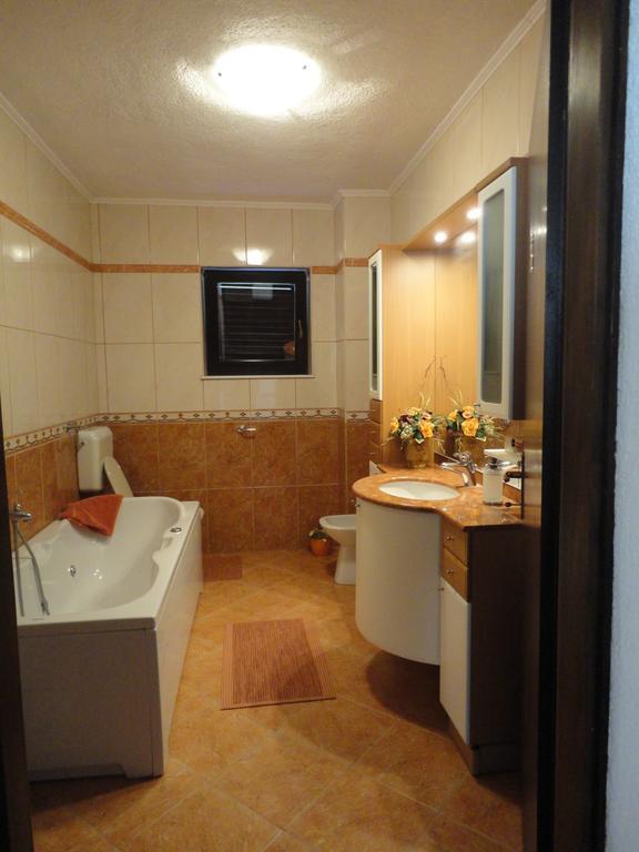 Apartment Mira Senj  Rum bild