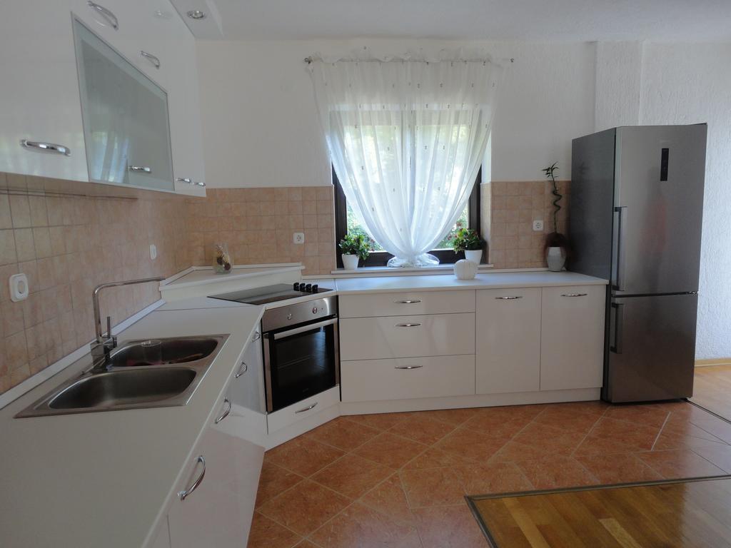 Apartment Mira Senj  Rum bild