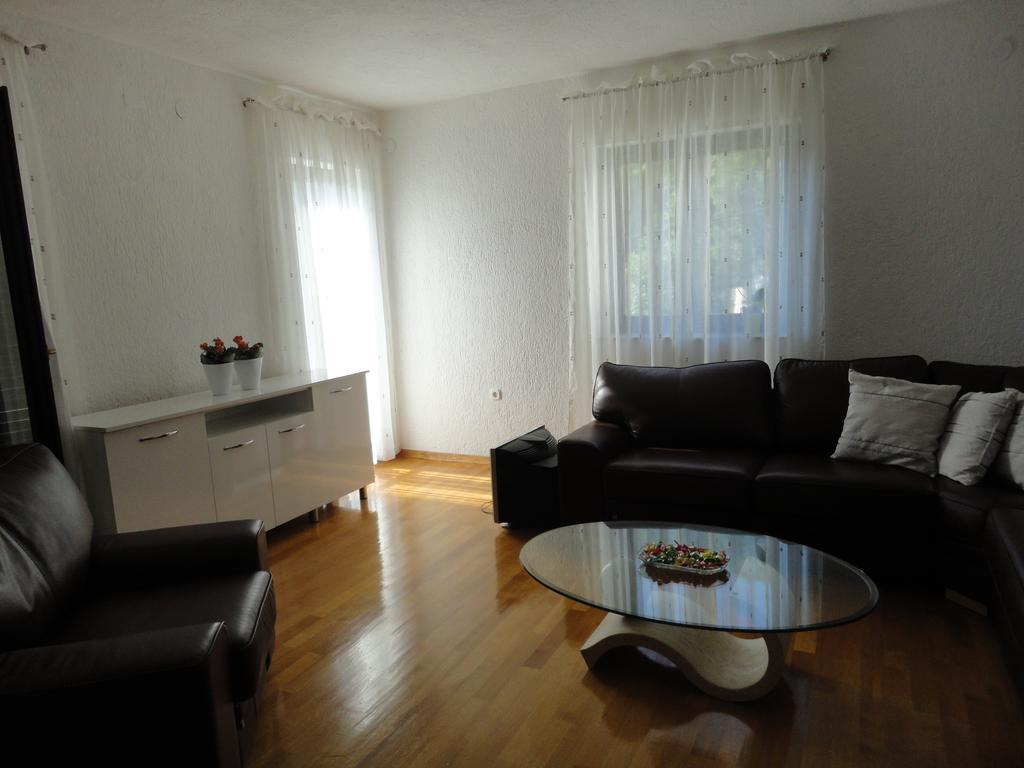 Apartment Mira Senj  Rum bild